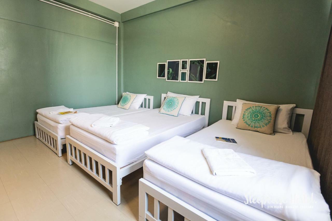 Sleepcase Hostel Bangkok Exterior foto